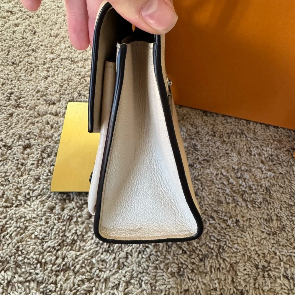 Louis Vuitton MyLockme Flower Fleurs BB Purse and Wallet - Picture 4 of 11